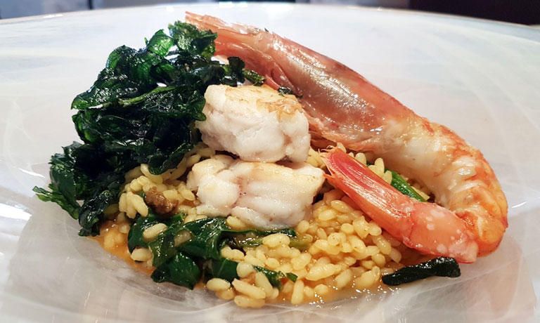 El arroz albufera de rape, gambón y espinacas que cocinará el domingo el Restaurante Esencia.