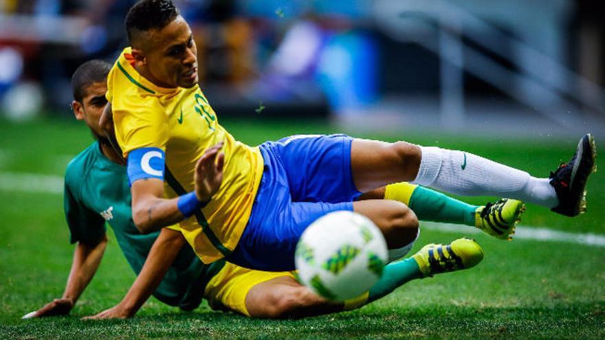 La Brasil de Neymar fracasa en su debut (0-0)