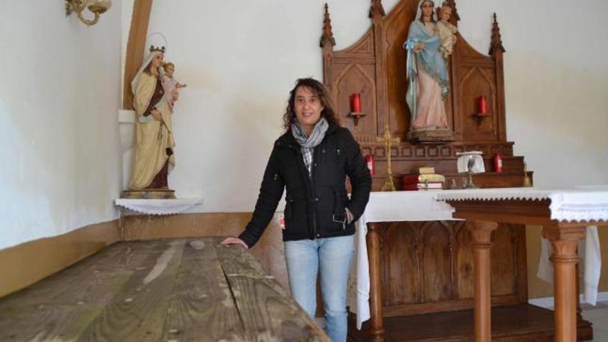 María Eugenia González, en el lugar donde quieren colocar el nacimiento, en Collía.