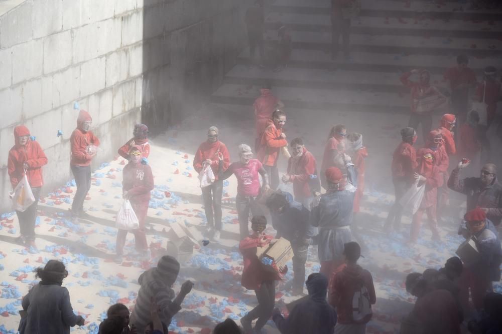 Guerra de farina al Carnaval de Berga