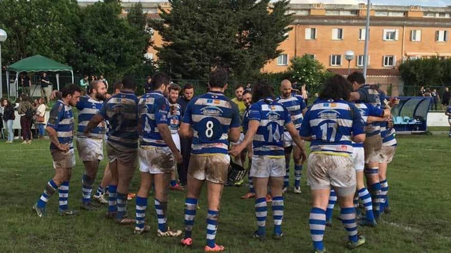 Los jugadores del Belenos, ayer, en Navarra.