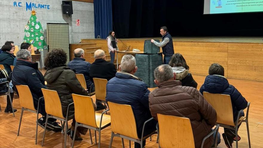 Veintisiete municipios del rural de Compostela tienen activos cerca de 5.000 compostadores