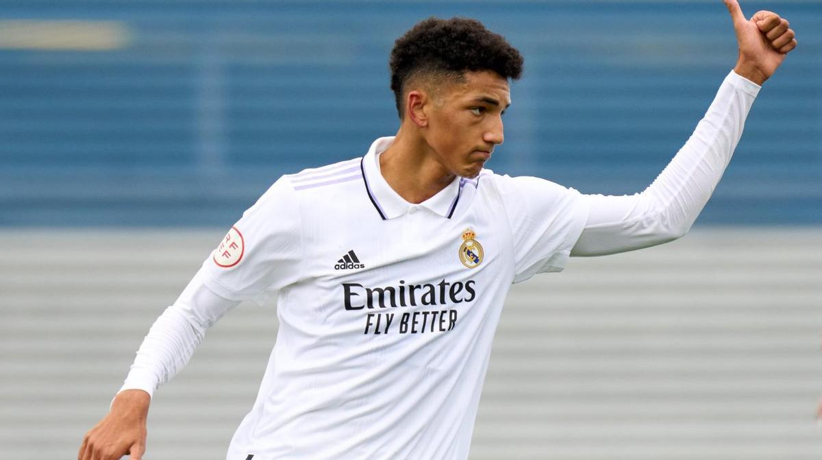Álvaro Rodríguez, El Toro, en un partido con el Real Madrid Castilla.