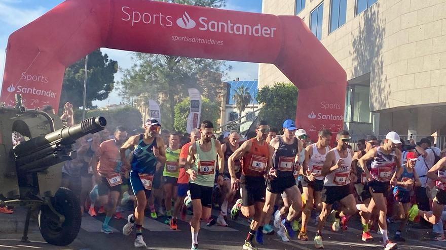 Así ha sido la salida de la Media Maratón de Mérida con unos 2.500 corredores