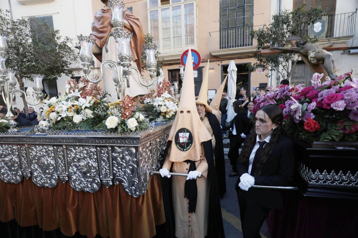 El Sant Enterrament concluye las procesiones en Palma