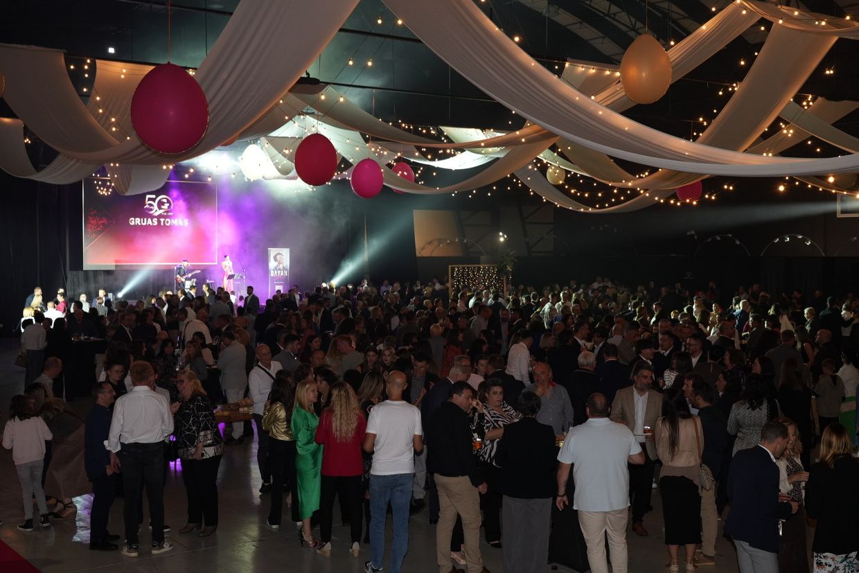 Galería de fotos de la gala del 50º aniversario de Grúas Tomás en Vila-real