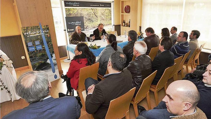 Presentación de la campaña de Carnaval de Refuxios do Mandeo en 2011.