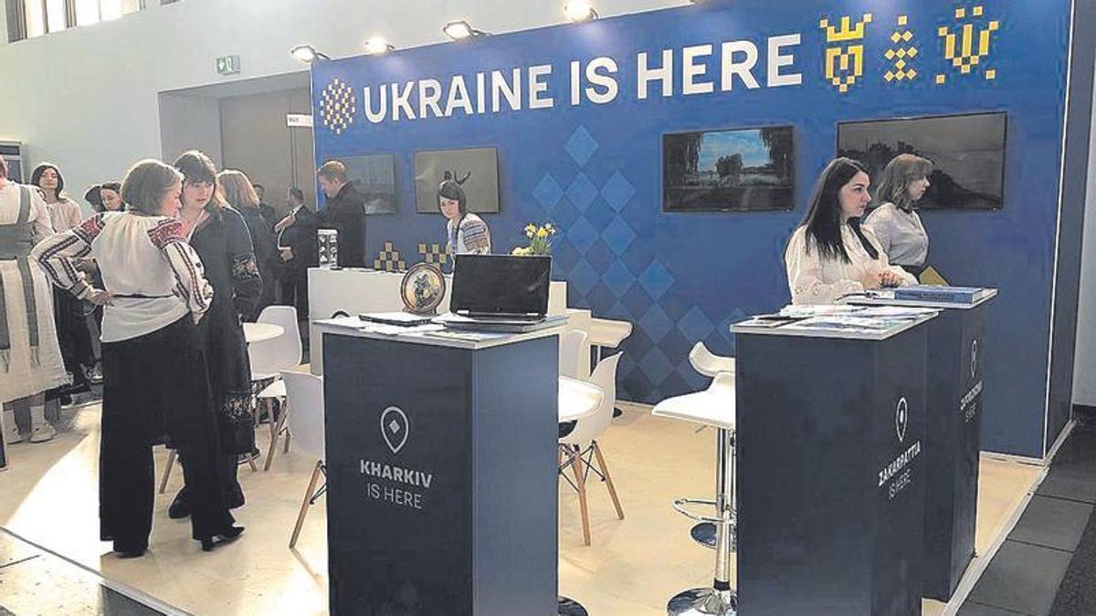 Con dos años de guerra a cuestas, Ucrania recuerda en la ITB que «está aquí».