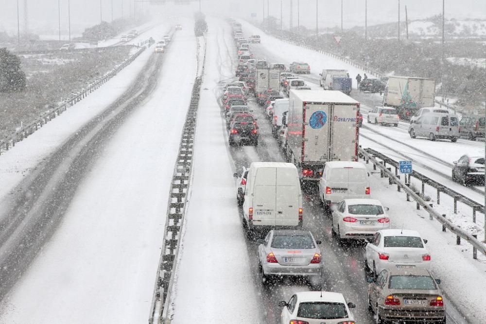 La nieve llega a San Javier, Balsicas y el Campo d