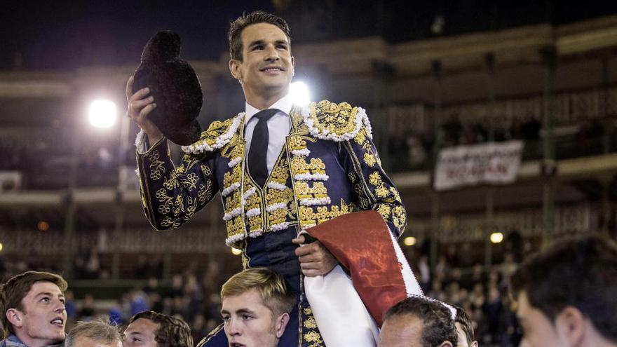 Manzanares abrió la puerta grande del coso valenciano.