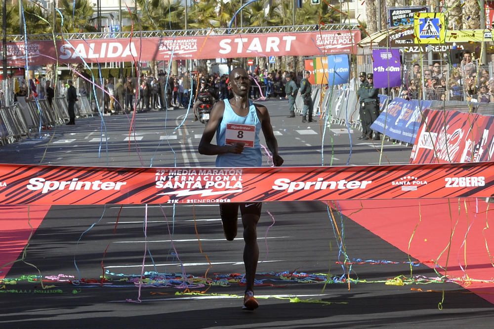 El keniata ha superado al marroquí Hassane Ahouchar con un tiempo de 1:04:29