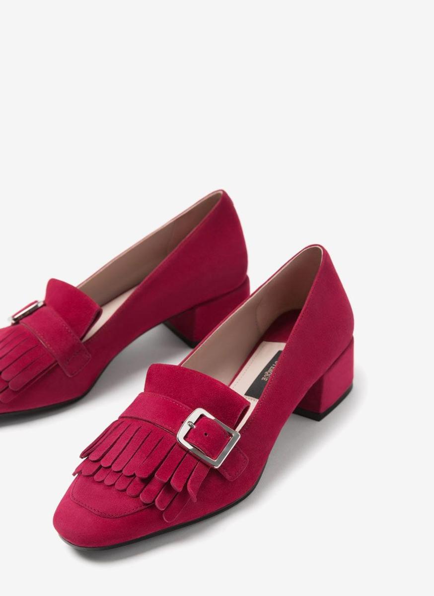 Prendas en rosa y rojo para la primavera: zapatos de Uterqüe