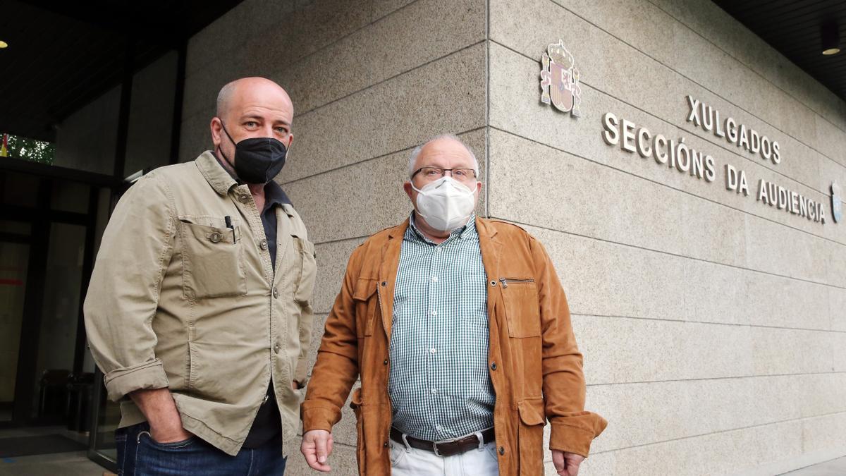 Joaquín Llorca (izq.), responsable de comunicación del Colegio de Enfermería, con el secretario, Faustino Portela.