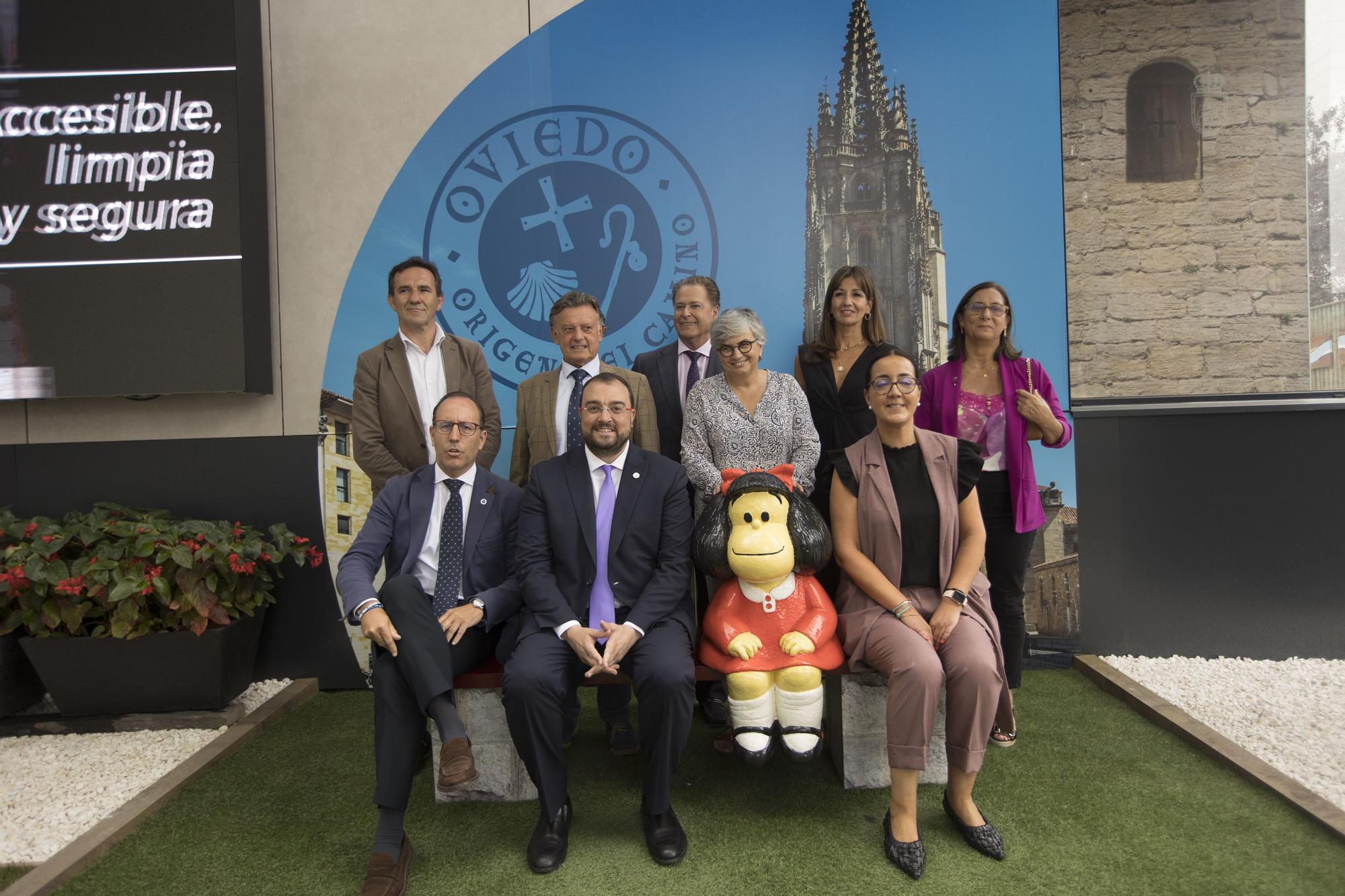 En imágenes: La visita de Adrián Barbón a la Feria de Muestras