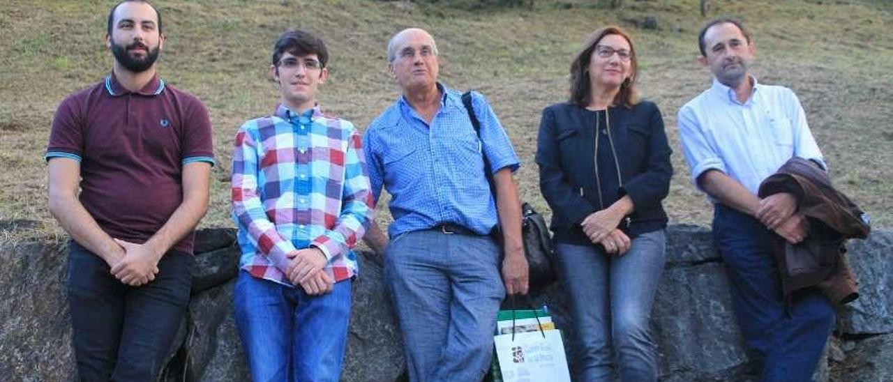 Marcos Rodríguez, Luis Álvarez Pola, Xulio Concepción, Marta Mori y Xulio Viejo, en Torales.