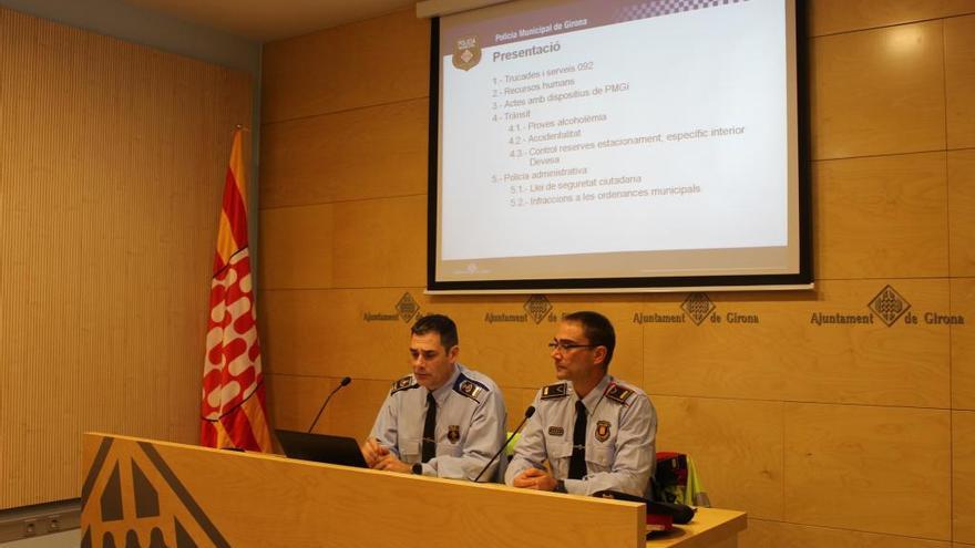 L´inspector en cap de la Policia Municipal de Girona, Joan Jou, i l´inspector i cap de l´Àrea Bàsica Policial (ABP) Gironès-Pla de l´Estany dels Mossos d´Esquadra, Xavier Domènech