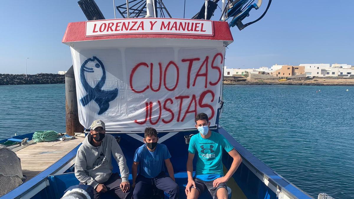 Los pescadores de La Graciosa exigen equidad en el reparto de las cuotas del atún