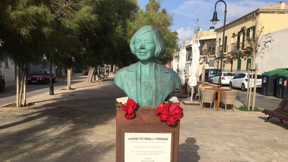 Busto de Aurora Picornell en El Molinar.
