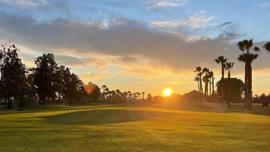 Oliva Nova Beach &amp; Golf Resort cuenta con un campo de golf con 18 hoyos.