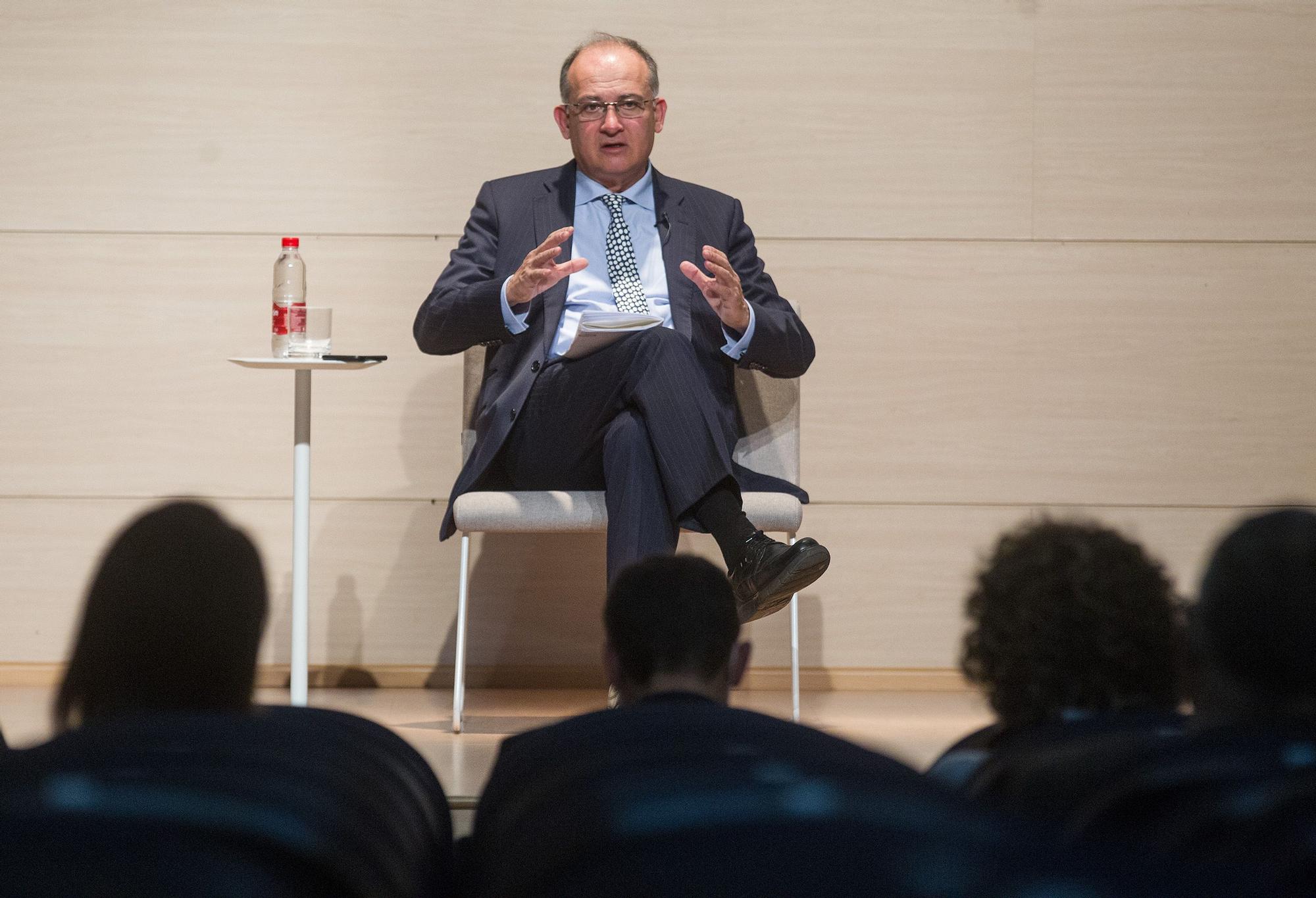 Joan Calabuig en el Foro +Europa: «El turismo y los sectores tradicionales tendrán el apoyo de los fondos europeos»