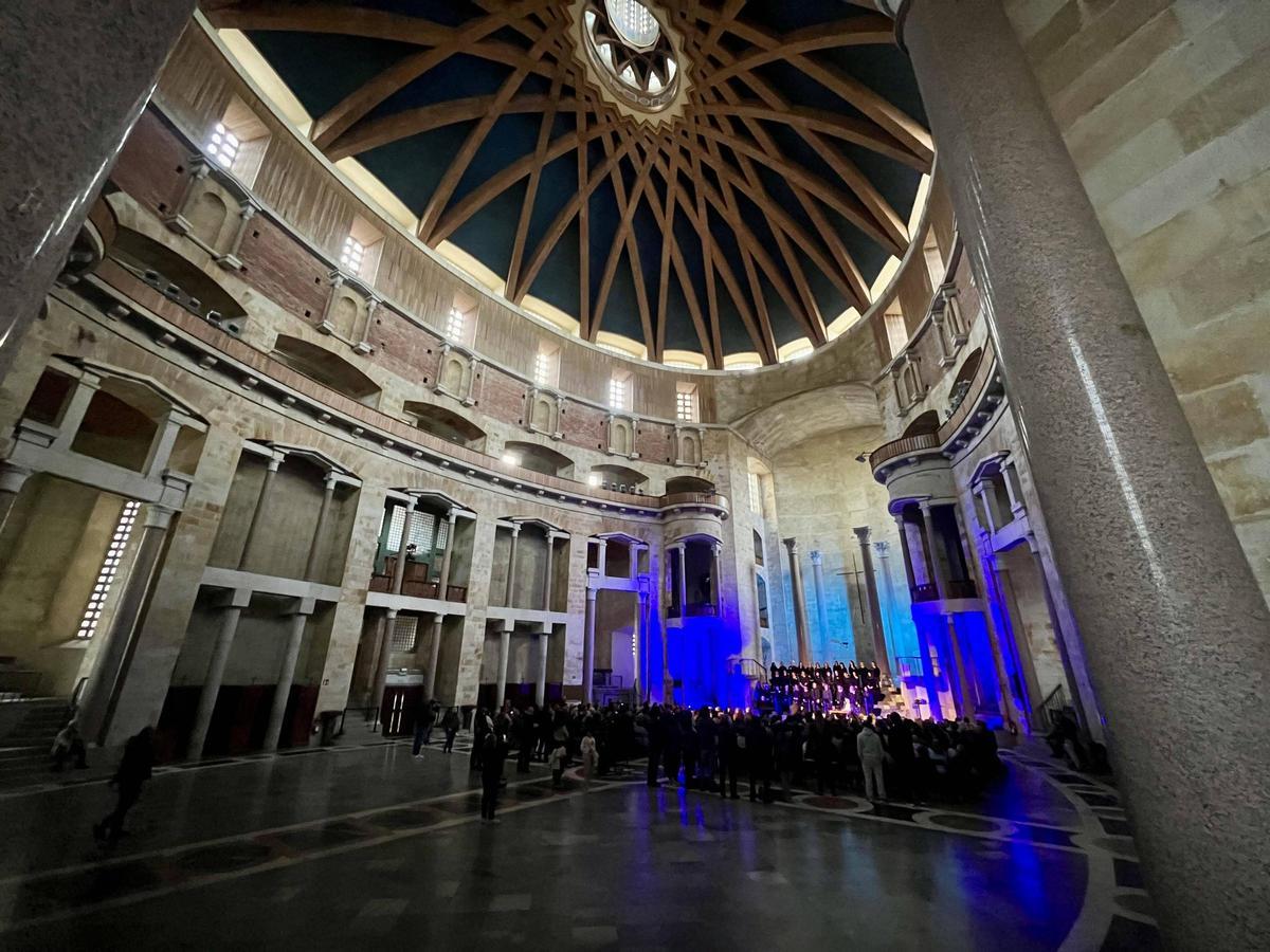 "Dulces Suaños" en la iglesia de la Laboral, en imágenes