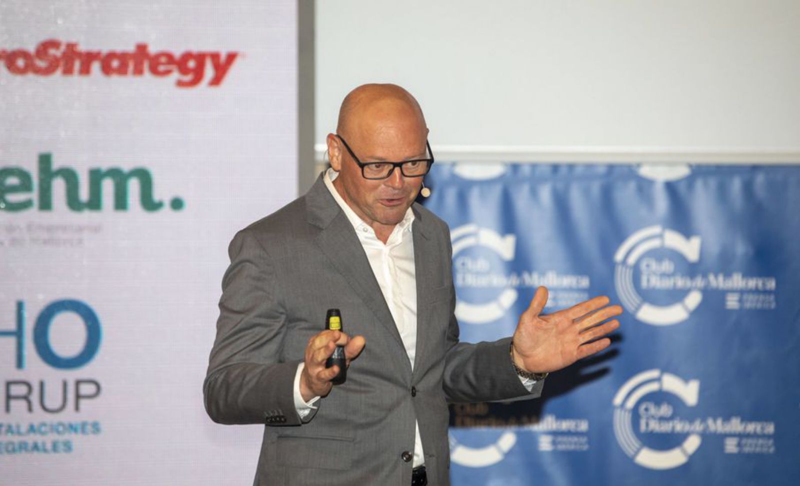 Antoni Riera, director técnico de Impulsa Balears, durante su ponencia en el Club de Diario de Mallorca.. | GUILLEM BOSCH