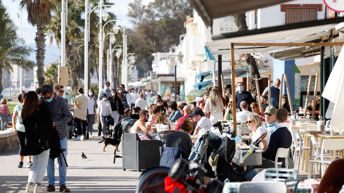 Ambiente en Pedregalejo este domingo, 26 de diciembre