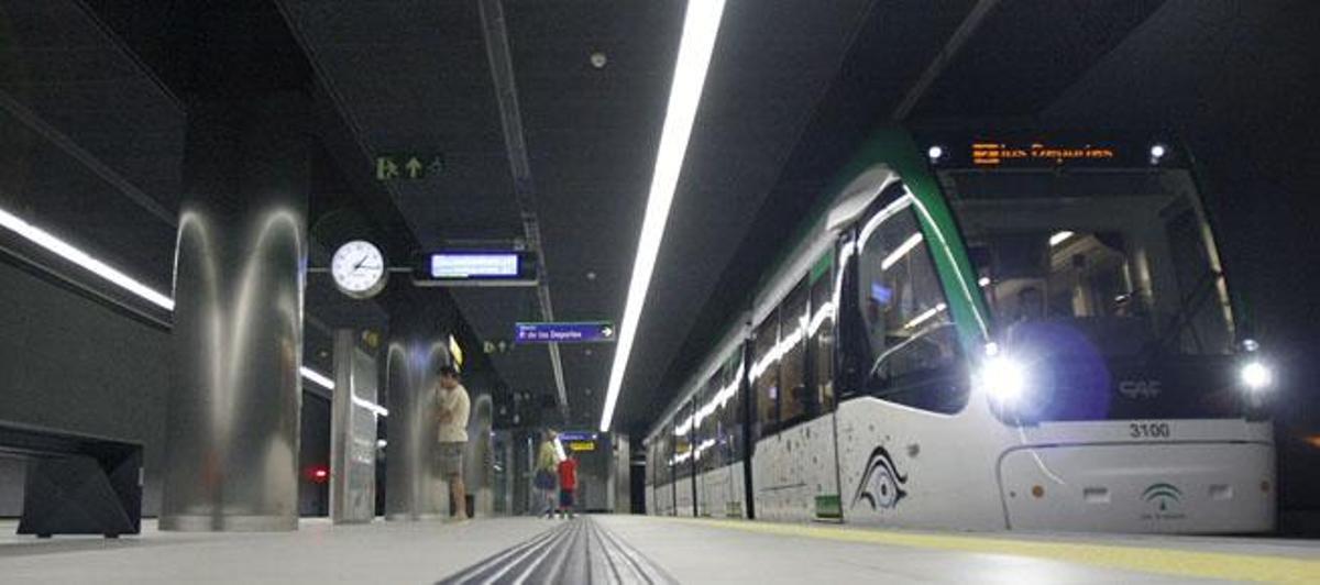Las líneas 1 y 2 del metro se abrieron el 30 de julio.