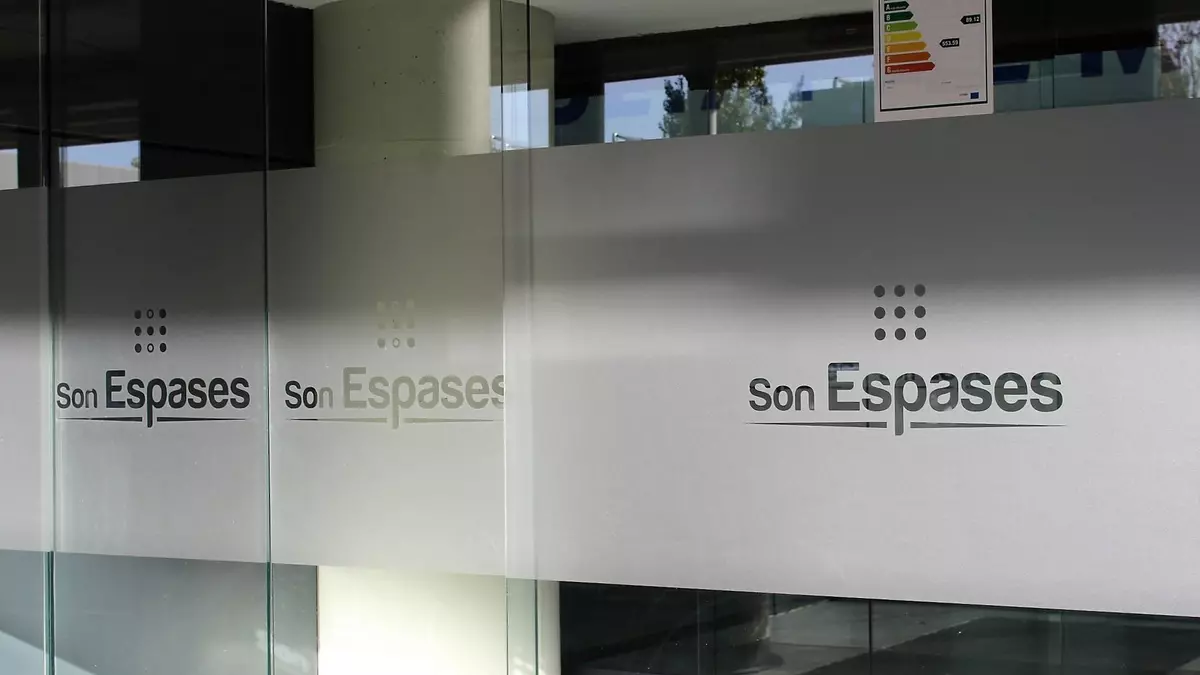 Los padres de una niña responsabilizan a Salud de la muerte de su bebé por la tardanza en el traslado hospitalario