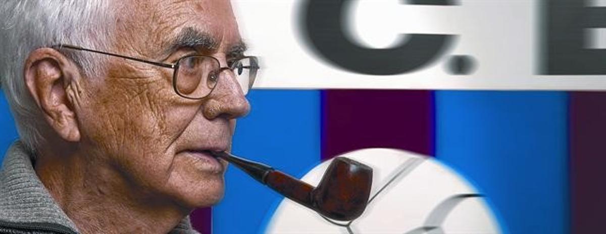 Josep Maria Espinàs posa amb la seva eterna pipa, dijous passat, el dia que va fer 86 anys, a l’estudi fotogràfic d’EL PERIÓDICO. Josep Maria Espinàs posa amb la seva eterna pipa, dijous passat, el dia que va fer 86 anys, a l’estudi fotogràfic d’EL PERIÓDICO.
