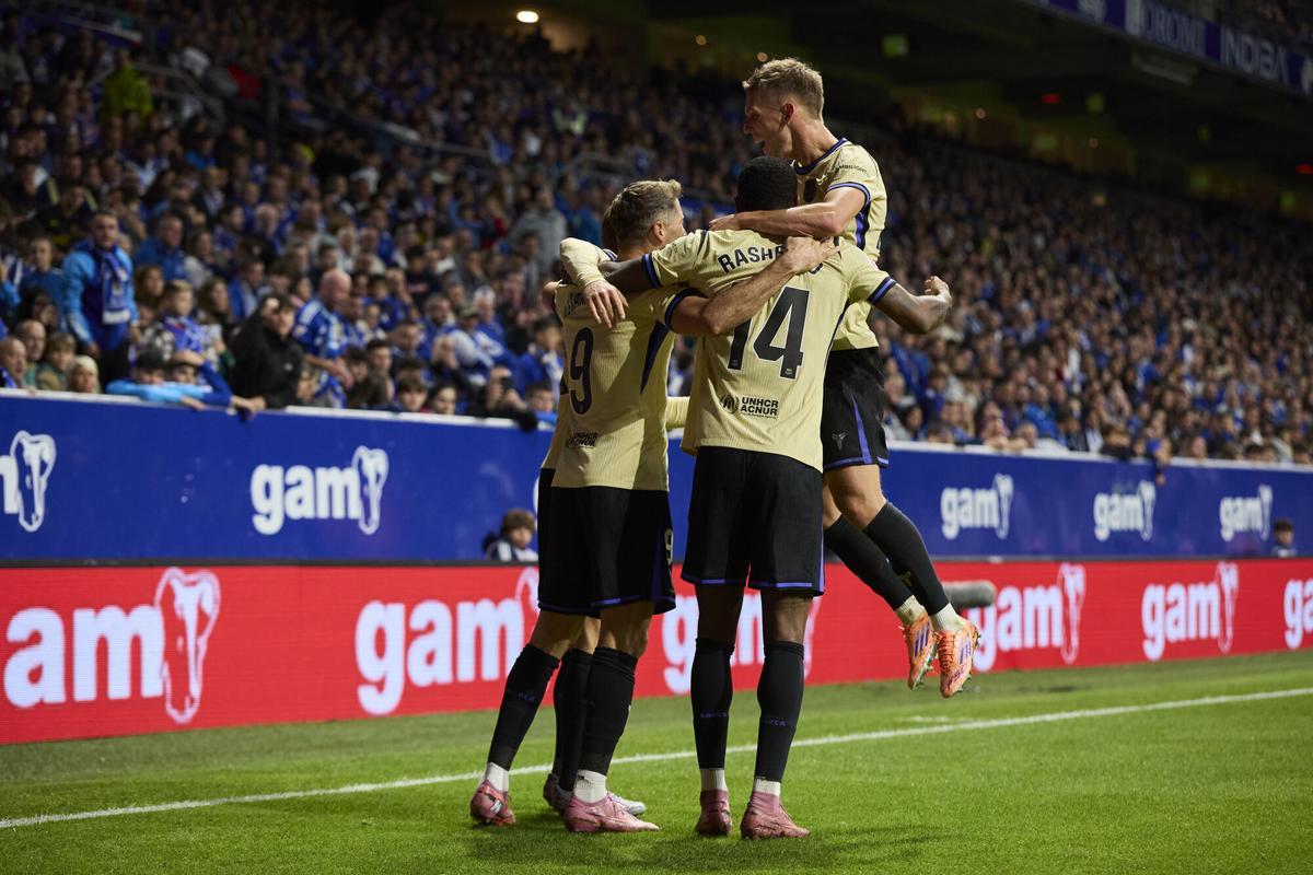 Robert Lewandowski of FC Barcelona celebrates after scoring goal during the LaLiga EA Sports match between Real Oviedo and FC Barcelona at Carlos Tartiere on September 25, 2025, in Oviedo, Spain. AFP7 25/09/2025 ONLY FOR USE IN SPAIN. Ricardo Larreina / AFP7 / Europa Press;2025;SPAIN;SPORT;ZSPORT;SOCCER;ZSOCCER;Real Oviedo v FC Barcelona - LaLiga EA Sports;