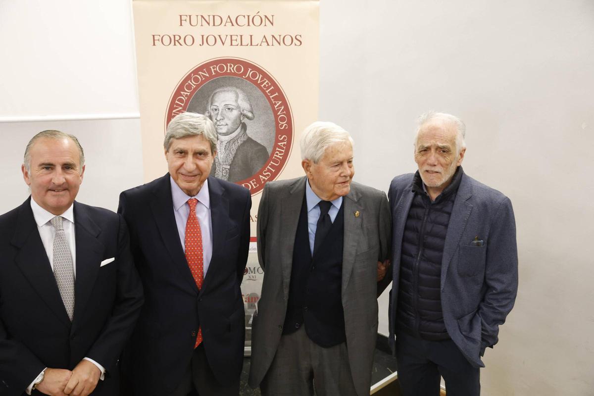 José Luis García Delgado, patrono de honor del Foro Jovellanos (en imágenes)