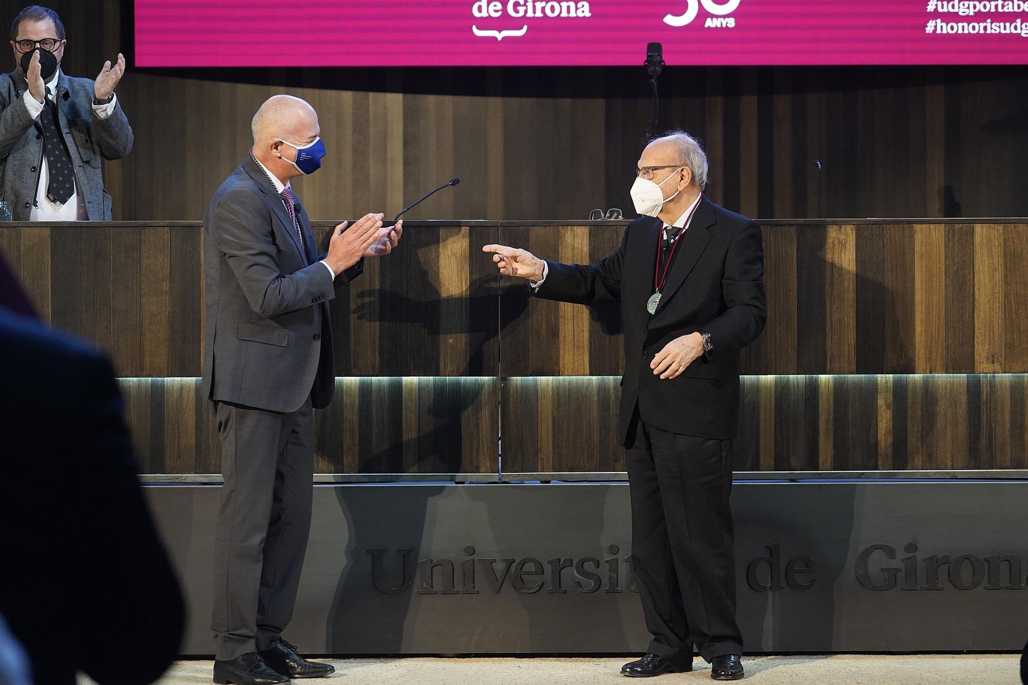 Pere Portabella entra al claustre de la UdG esborrant la frontera entre cultura i política