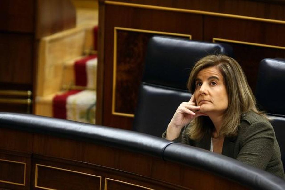 La ministra Báñez durant l’últim ple del Congrés. La ministra Báñez durant l’últim ple del Congrés.