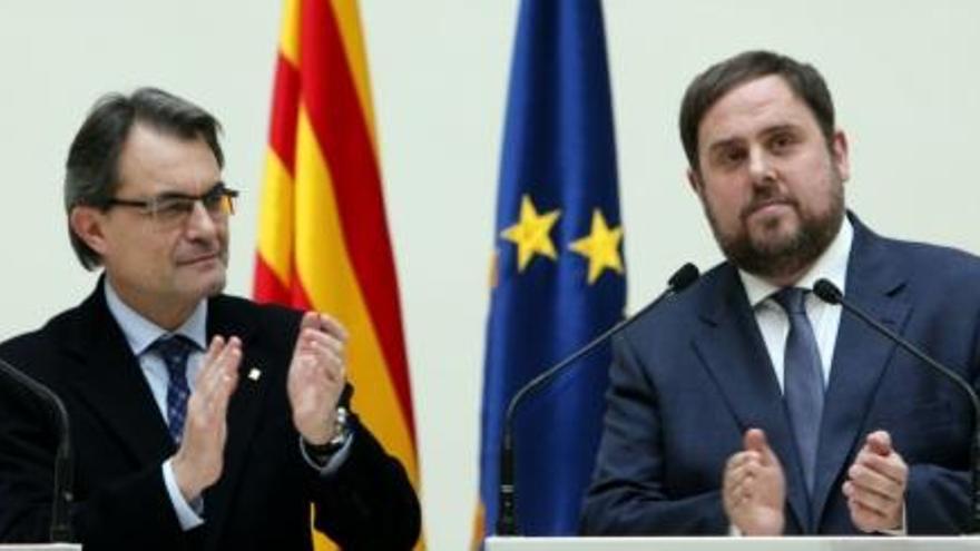 L&#039;acord entre CiU i ERC preveu la creació de nous impostos.