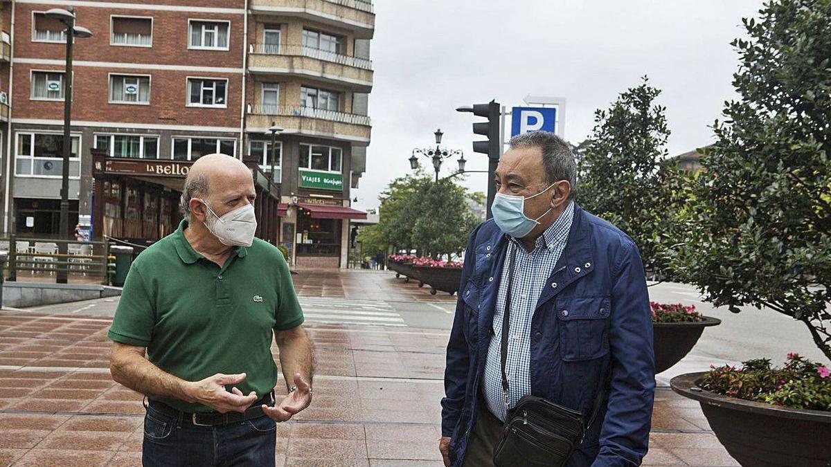 Alberto Muñoz, a la izquierda, y José Manuel Gallegos.