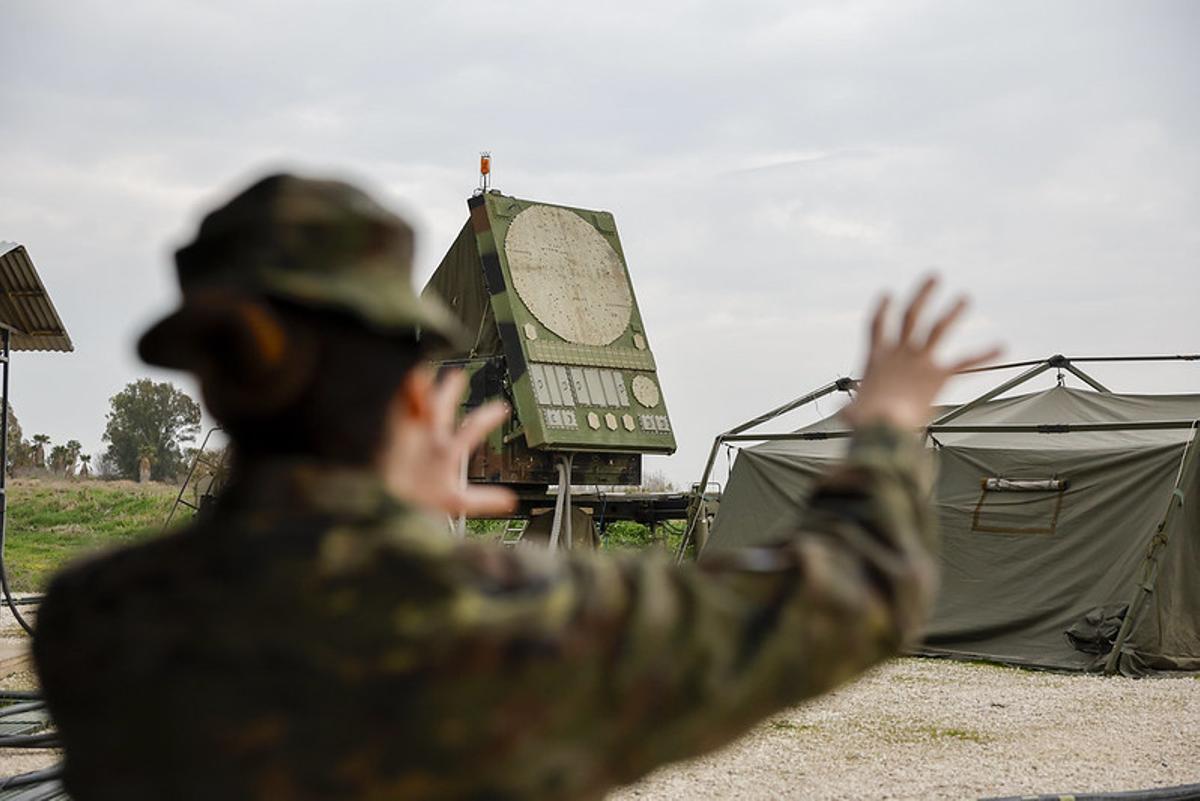 España mantiene tropas en cuatro zonas de peligro de desbordamiento de la guerra de Irán