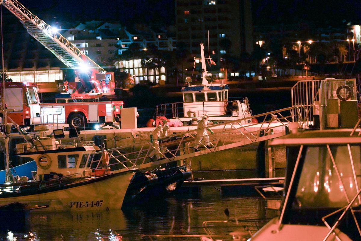 Llegada de los cadáveres migrantes fallecidos cerca de El Hierro (28/04/21)