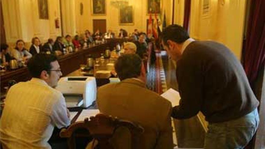 Eligen a los miembros de las 117 mesas electorales