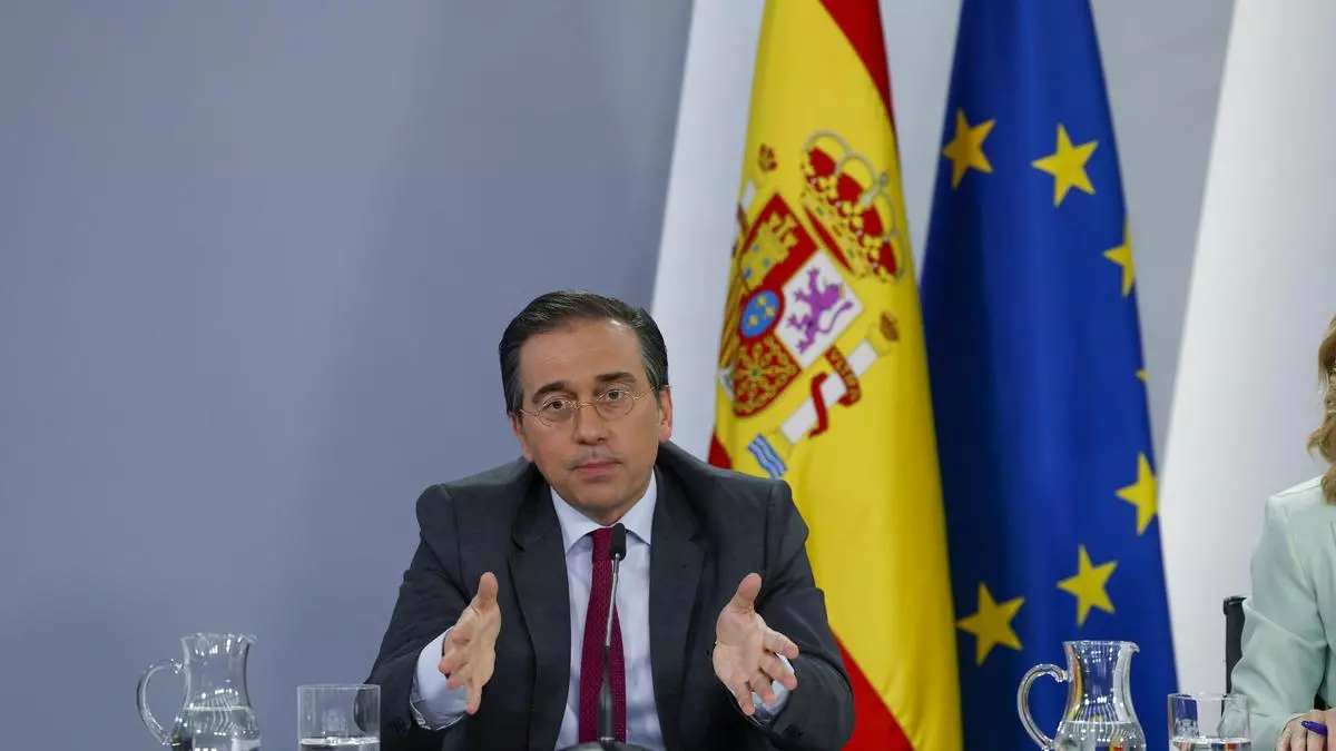 Albares comparece hoy en el Congreso en medio de la tormenta por el gasto en defensa