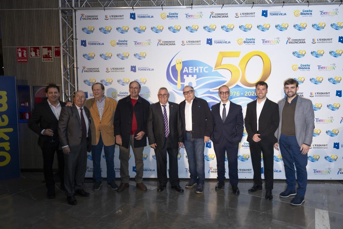 Una gran noche para la hostelería de Torrevieja para celebrar el 50 aniversario de su asociación