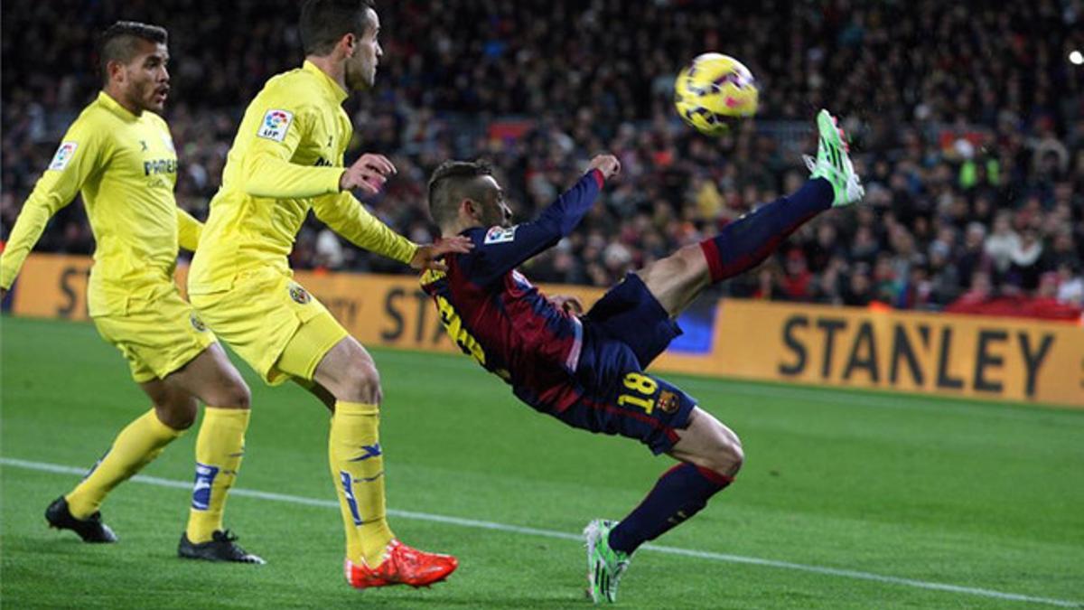 Jordi Alba, en una acción del Barça-Villarreal