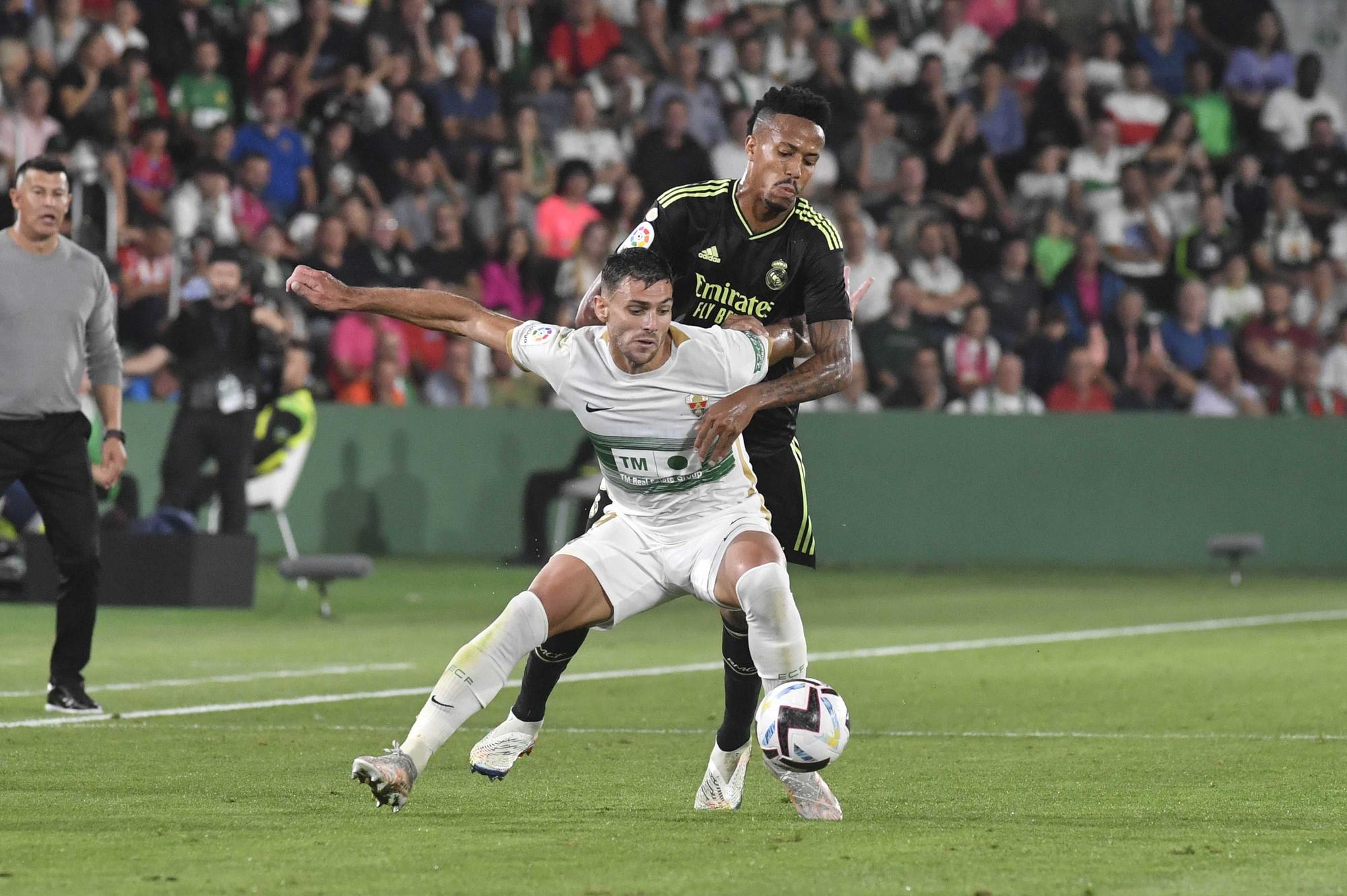 ¿Estuviste en el Martínez Valero? Aquí las mejores imágenes del Elche - Real Madrid