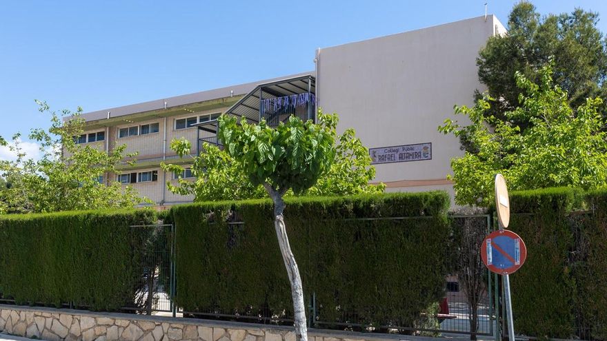 Reparación de pistas deportivas, baños y nuevos accesos: así será la ampliación del colegio Rafael Altamira de El Campello