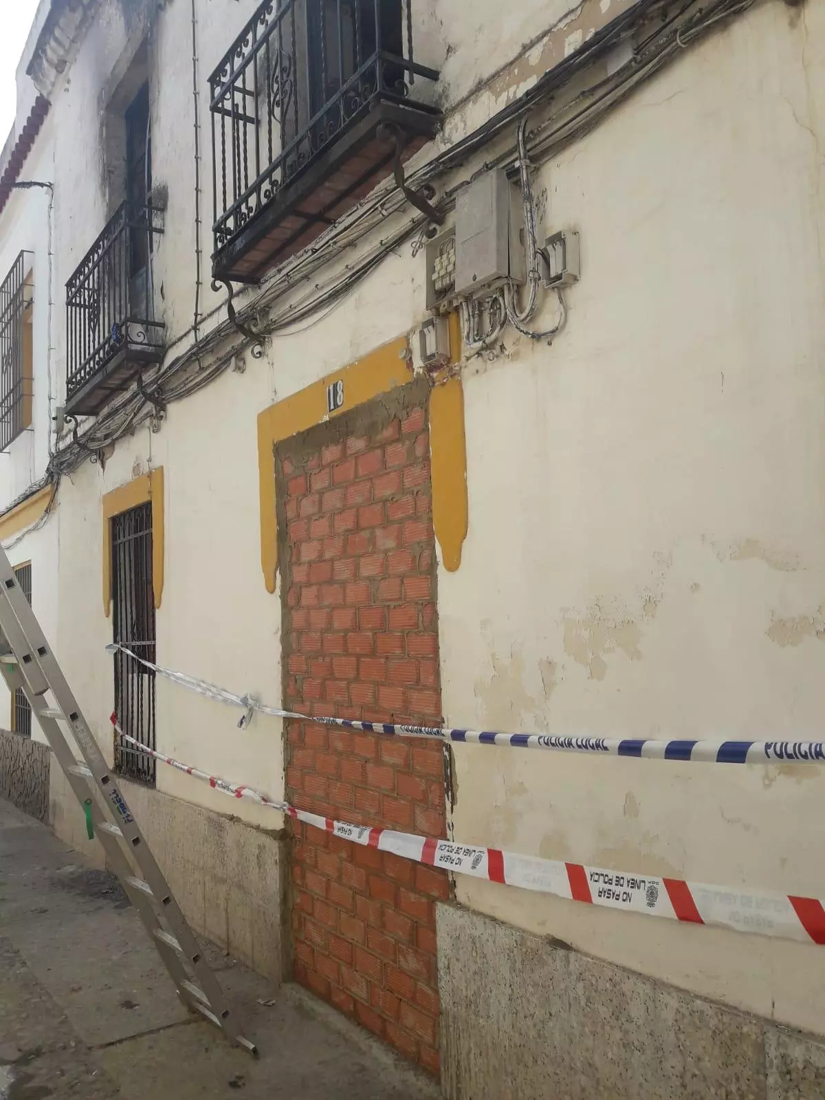 Barrio de San Agustín: una vecina sorprende a un ladrón y arde una casa okupa en la misma tarde