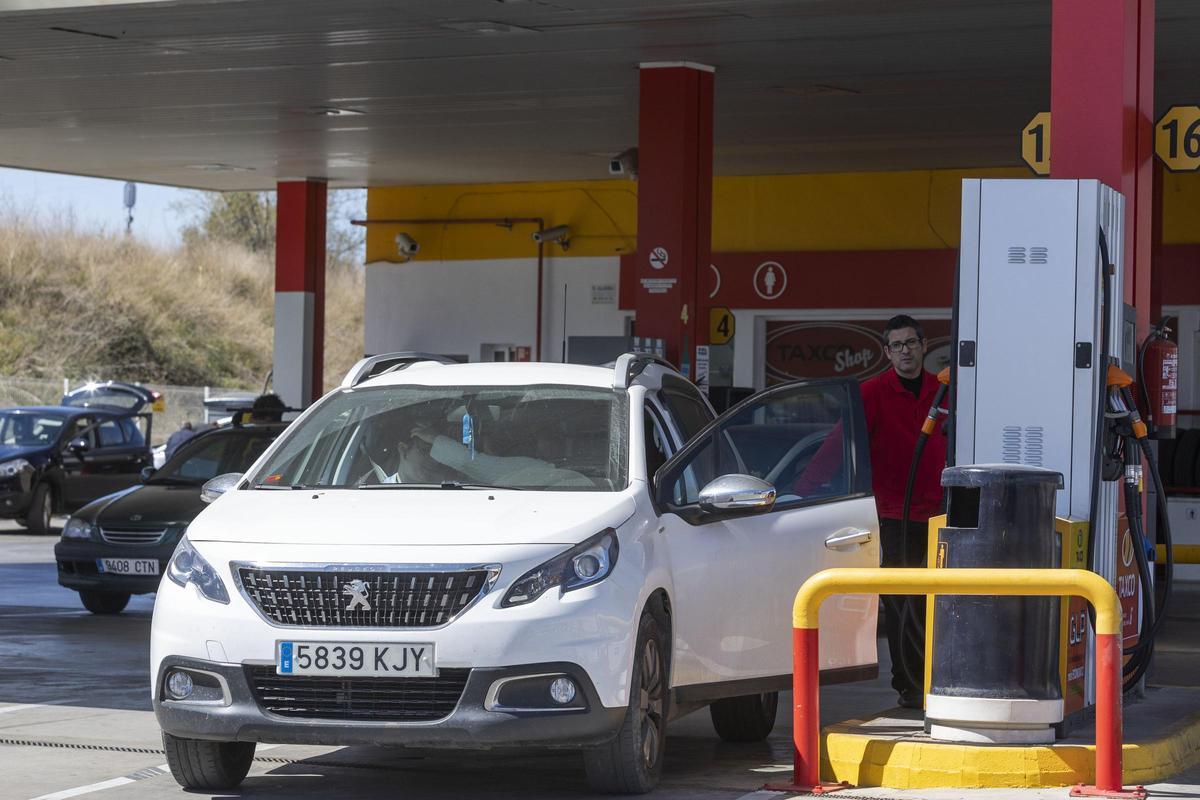 Imagen de archivo de una gasolinera de València.