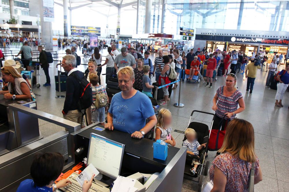 Operación salida en el aeropuerto de Málaga