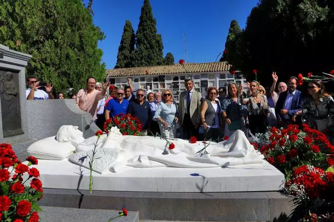 Ofrenda floral a Manolete