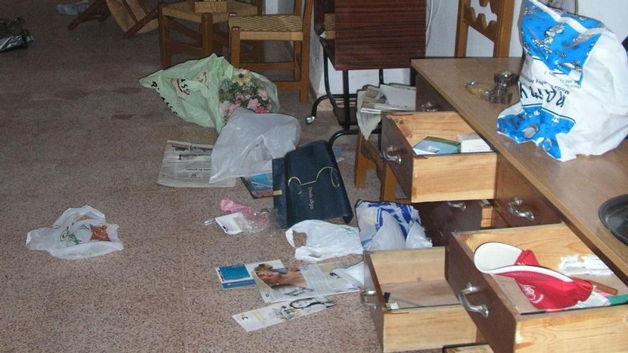 Interior de un domicilio de la Región revuelto tras un robo. | L.O.
