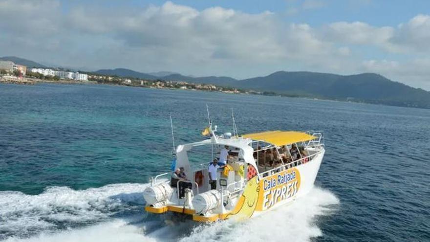 Delfine, Buchten, Höhlenabenteuer: Das bieten die Bootsausflüge ab Cala Ratjada